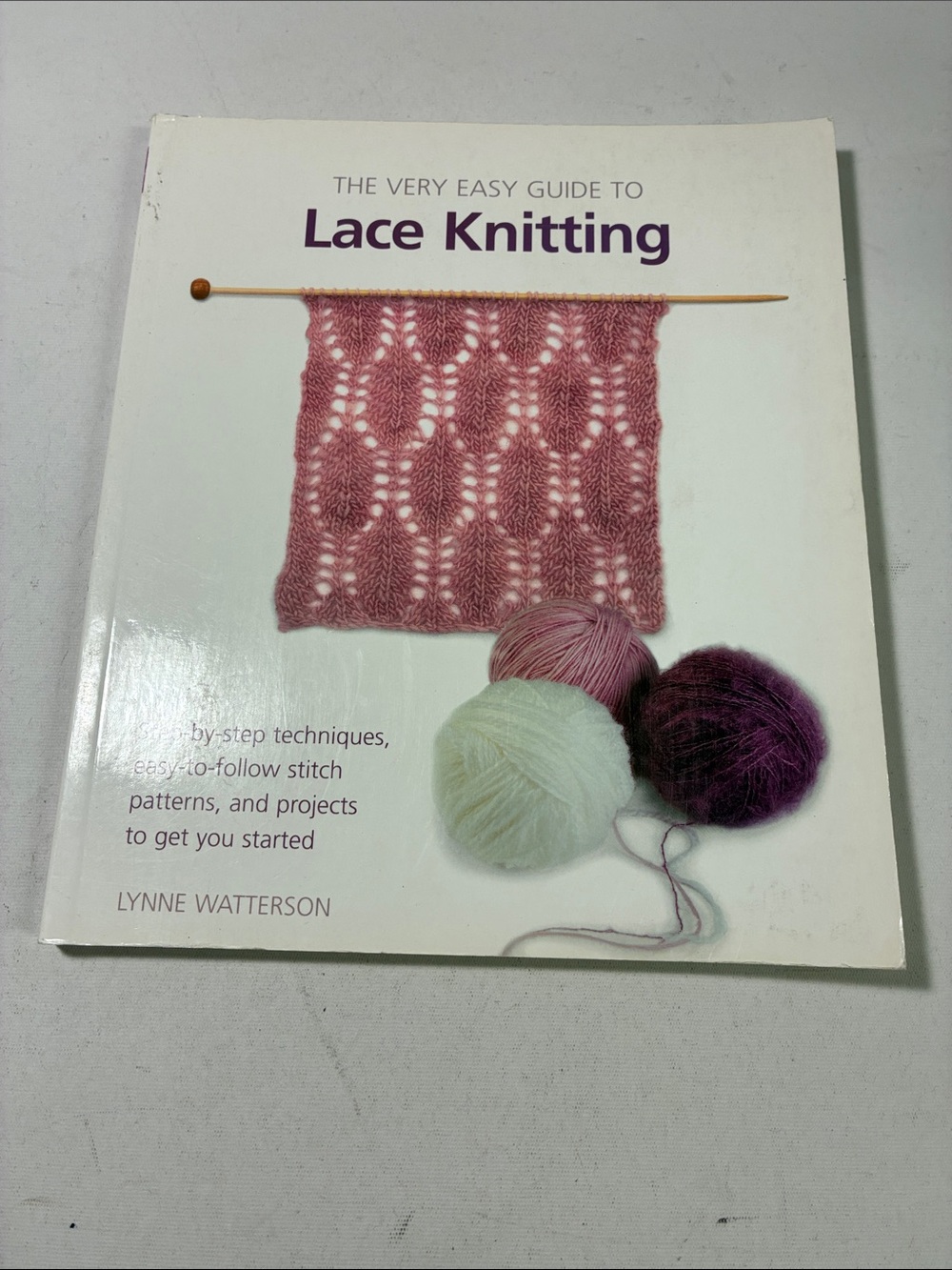 Lace Knitting Guidebook - Pink & Cream